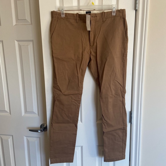 Men’s JCrew Chino pants - Picture 3 of 10